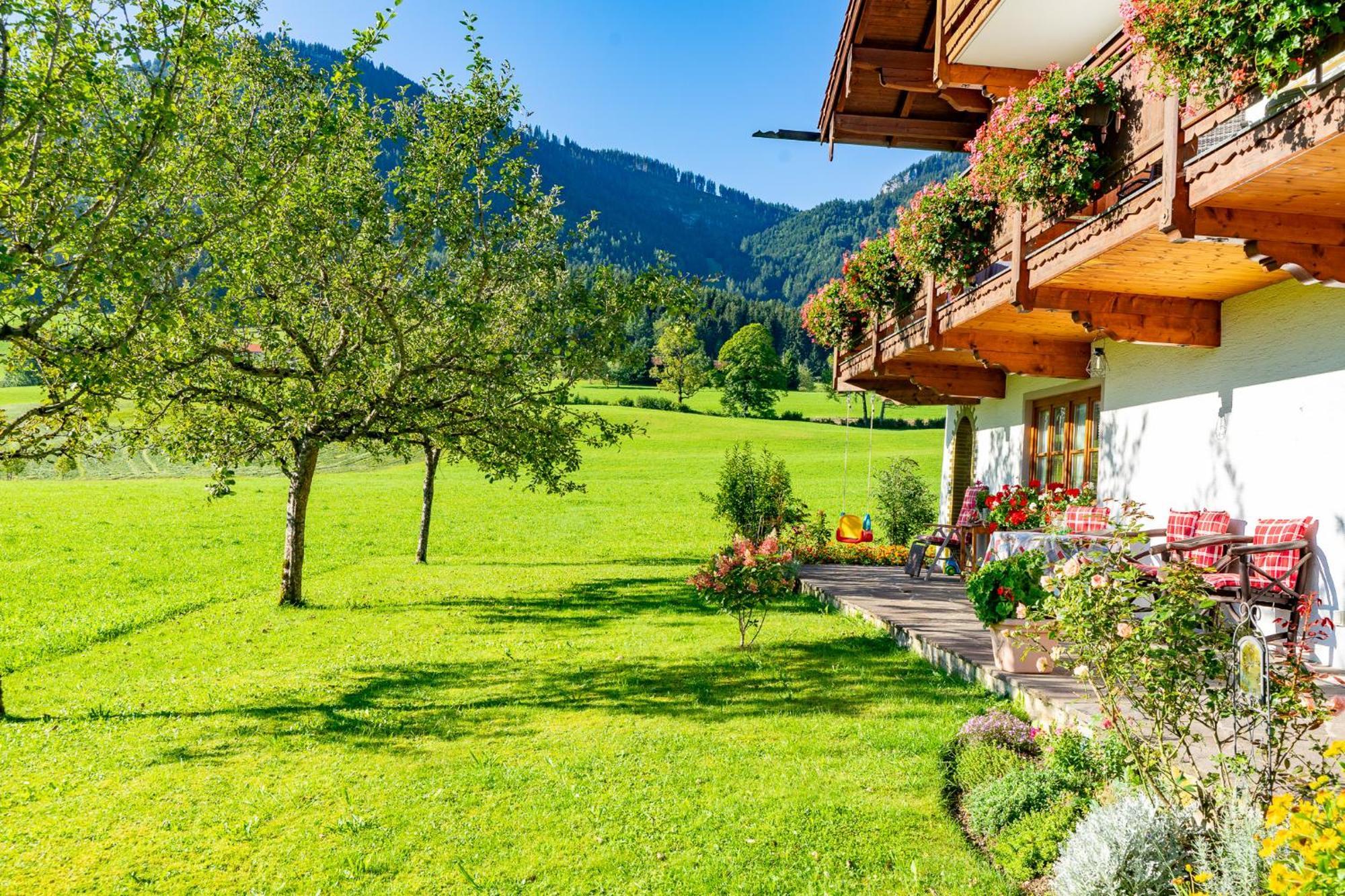 Ferienwohnungen Hollweger Inkl. Chiemgaukarte Ruhpolding Bagian luar foto